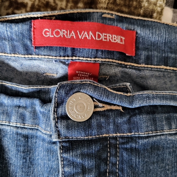 Gloria Vanderbilt Cropped Jeans - Picture 3 of 7